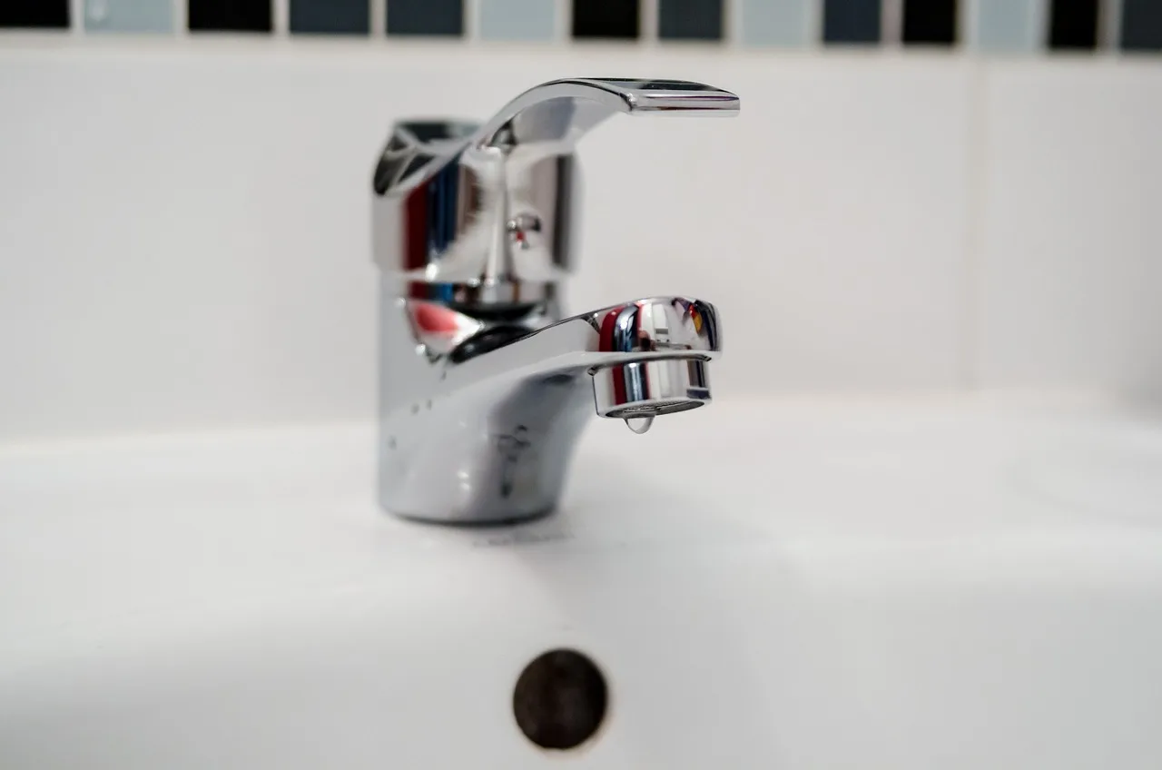 plumber, repair, nature, tap, battery, hydraulics, water, bathroom, fittings, washing, tools, sink, washbasin